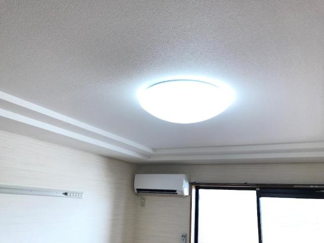 レインボーヒルズの内装|洋室にも照明付き