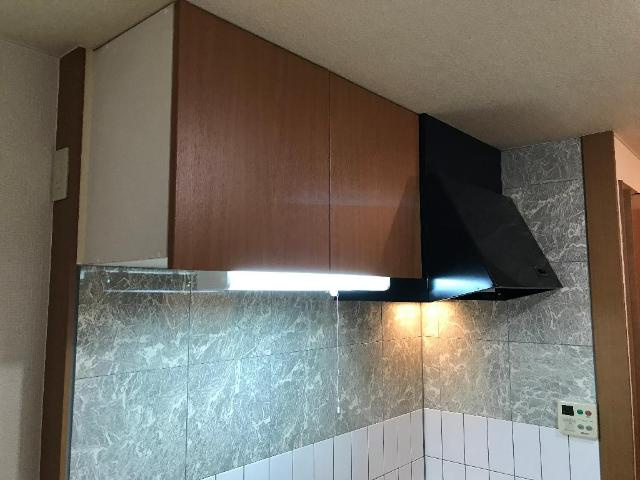 レインボーヒルズのキッチン|キッチン吊り戸