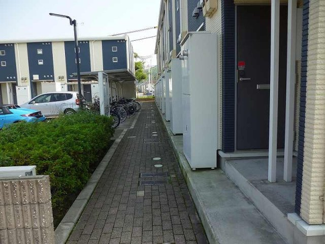 レオネクストタカス弐番館の玄関