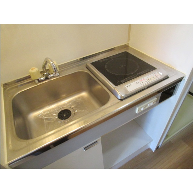 モナークマンション橋本弐番館の内装|明るい室内です