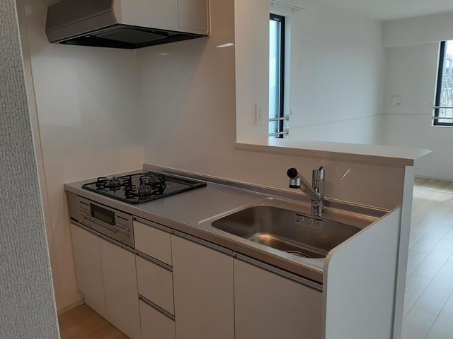 瑠璃玻璃ハウスのキッチン