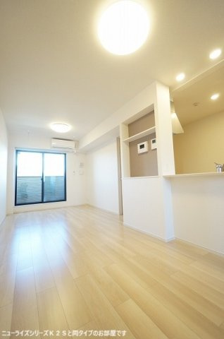 サクラ・コート阿成の居間・リビング