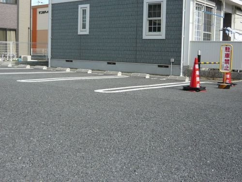 フリーデンＡの駐車場