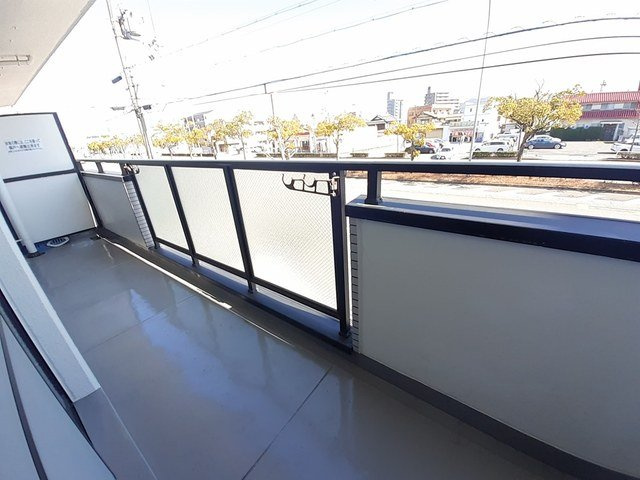 三快マンションのバルコニー