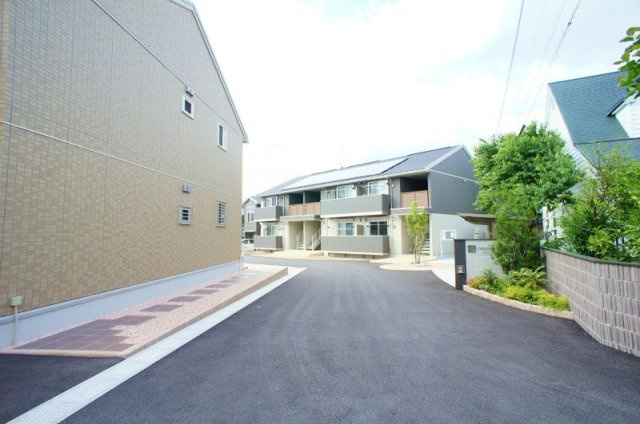 グランエスアール【キャッシュバック対象物件】の周辺