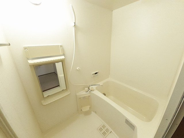 オーブリー　Ｔ・Ｙの浴室