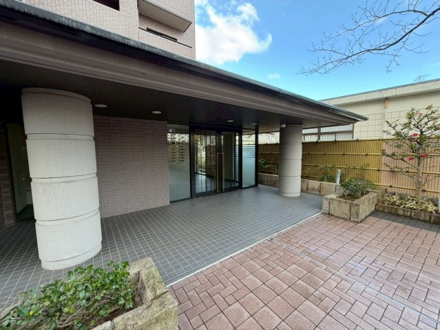 新瀬戸北山パーク・ホームズのエントランス