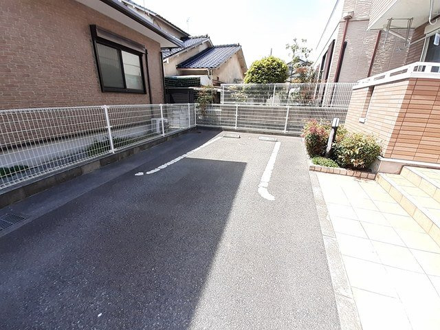 アンシャンテの駐車場