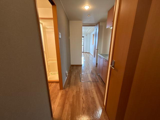 コーラル　ガーデンの内装|廊下