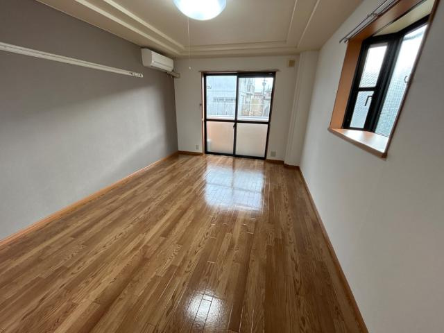 コーラル　ガーデンの内装|洋室