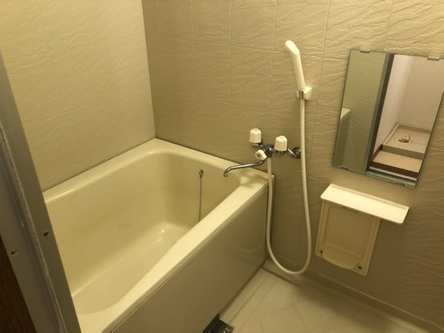 東フラワーの浴室