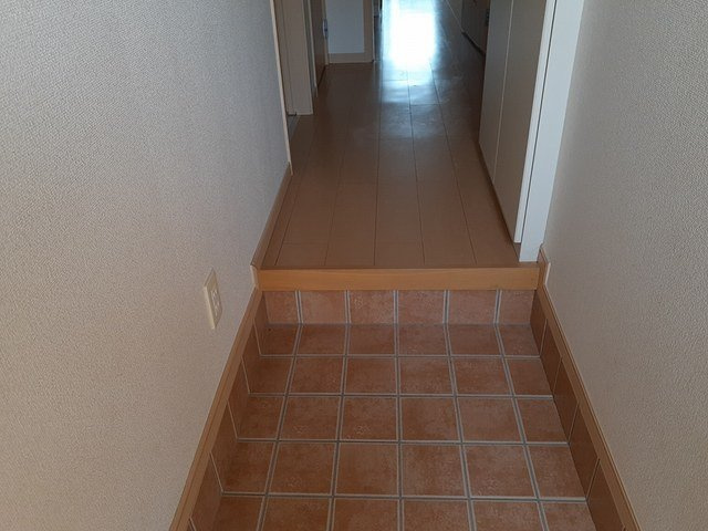 ワイズ　コンブリオⅤの玄関