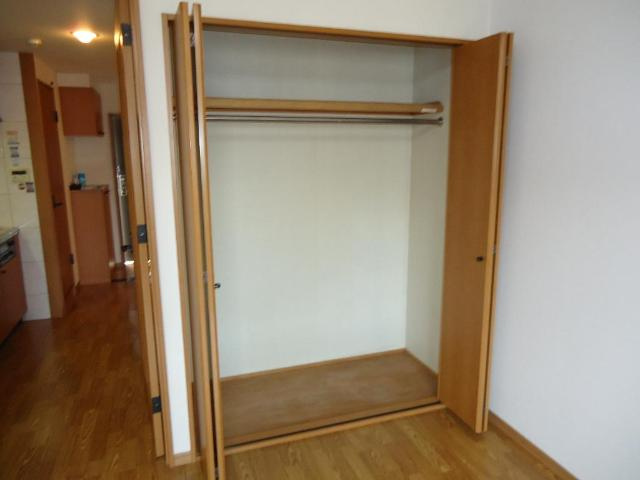 プリムローズの収納|上棚付の大容量クローゼット