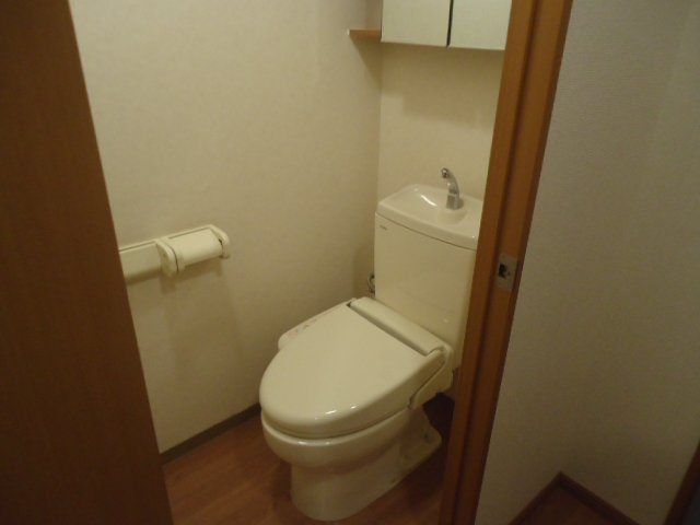 グラッチェⅡ番館のトイレ|シャワー付トイレ