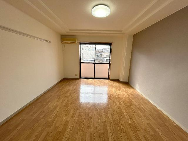 エクセレント，ＯＮの内装|室内