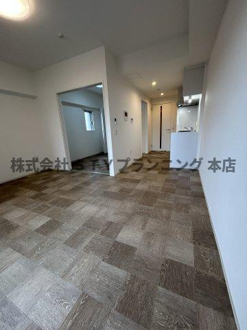 仲介手数料０円！レジデンシア尾頭橋駅前の居間・リビング