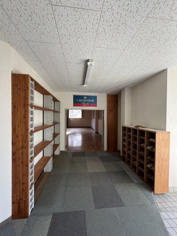 津山市大田　店舗事務所のエントランス