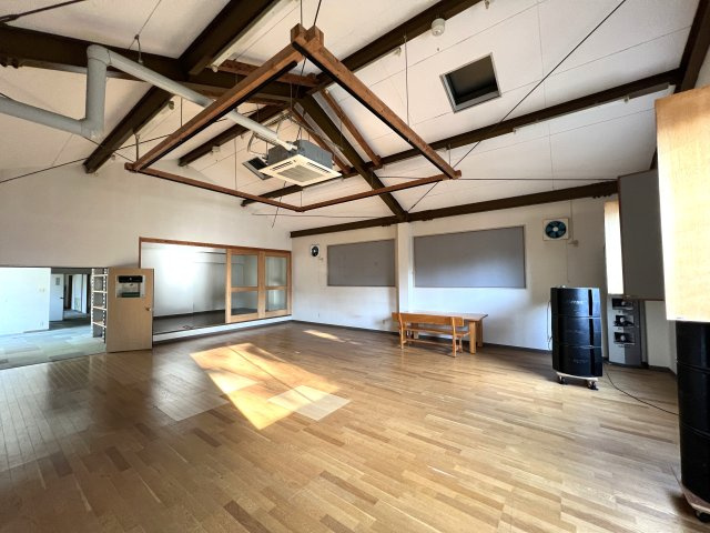 津山市大田　店舗事務所の内装|ホール