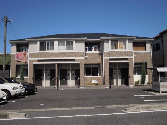 スパッティオ　コモド（Ｓｐａｚｉｏ　Ｃｏｍｏｄｏ）の外観|外観写真（昼）