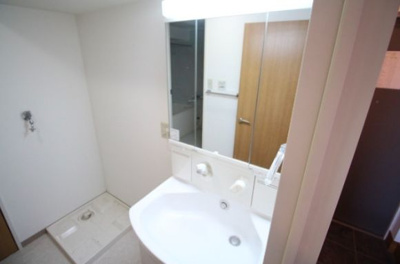 【洗面所】 | プライムアーバン町屋サウスコート | コンパクトで使いやすい洗面所