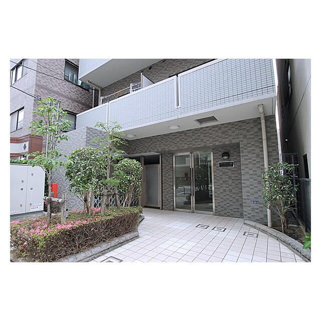 スターライト浅草のエントランス