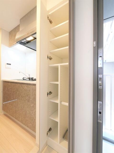 SPコート亀有の玄関