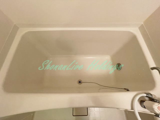 横浜市戸塚区戸塚町のアパートの浴室