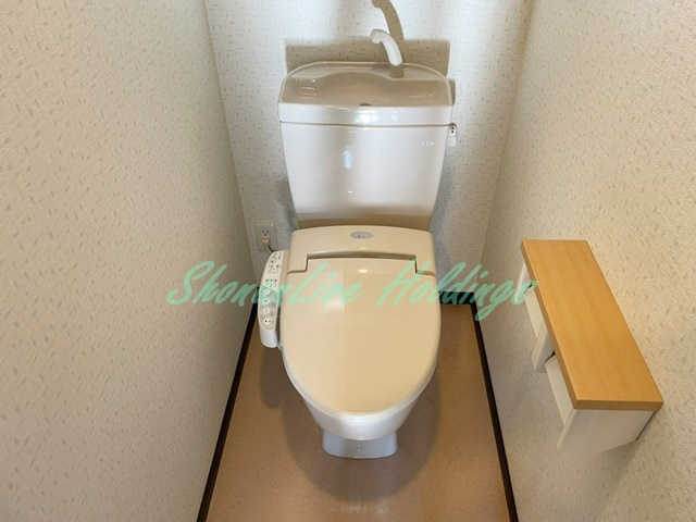 横浜市戸塚区戸塚町のアパートのトイレ