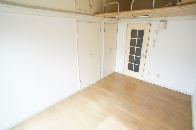 ハイツ法蓮の居間・リビング