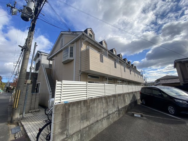 ハイツ法蓮の外観