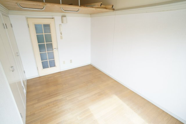 ハイツ法蓮の居間・リビング