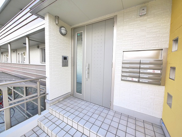 カーサ　セレスのエントランス|落ち着いたエントランスです