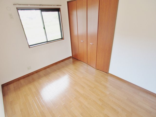 広島市安芸区矢野東４丁目のアパートの寝室