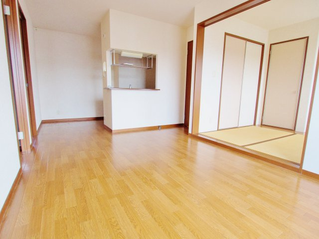 広島市安芸区矢野東４丁目のアパートの居間・リビング