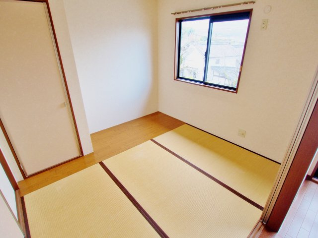 広島市安芸区矢野東４丁目のアパートの和室
