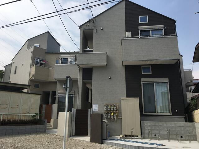 川崎市多摩区東三田１丁目のアパートの外観