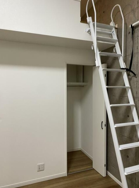 川崎市多摩区東三田１丁目のアパートの収納