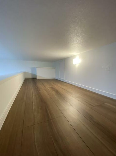 川崎市多摩区東三田１丁目のアパートの寝室