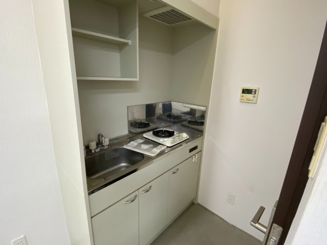 アイワプラザ 402号のキッチン