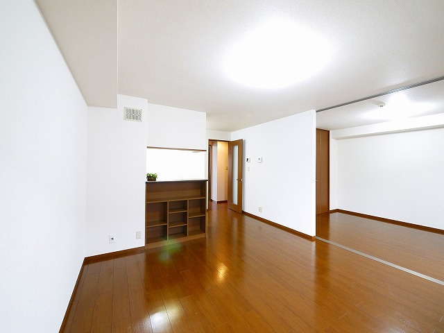 サンハイム　壱番館の居間・リビング|ゆったりとした居間です