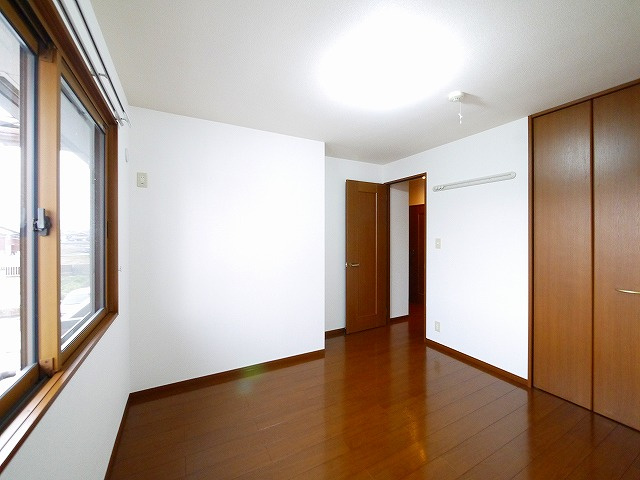 サンハイム　壱番館の洋室|明るい洋室です