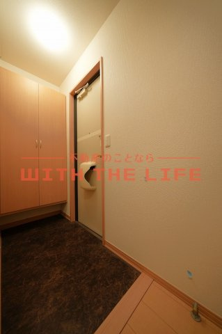 リーベ【10，000円キャッシュバック対象物件】の玄関|落ち着いた玄関です