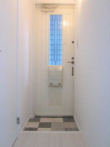 エバーグリーンハイツB棟の玄関