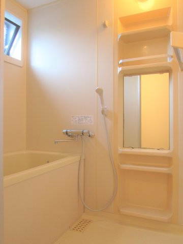 エバーグリーンハイツB棟の浴室