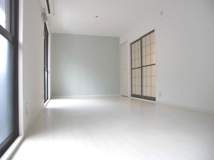 エバーグリーンハイツB棟の居間・リビング