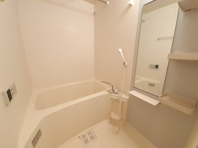 川崎市多摩区宿河原５丁目のアパートの浴室