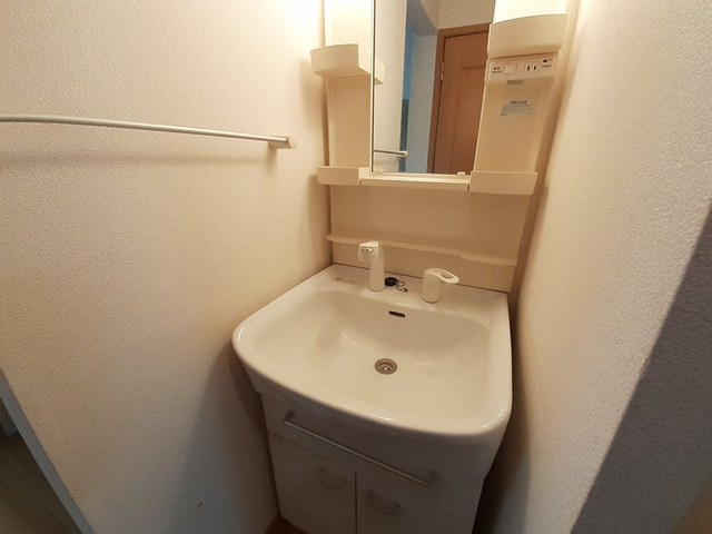 川崎市多摩区宿河原５丁目のアパートの洗面所