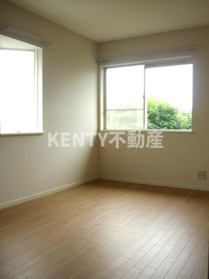 【居間・リビング】 | サニーヒル・ヒバリⅠ | ゆったりとした居間です