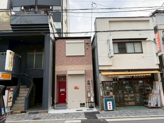 大阪市生野区中川２丁目の店舗事務所の外観