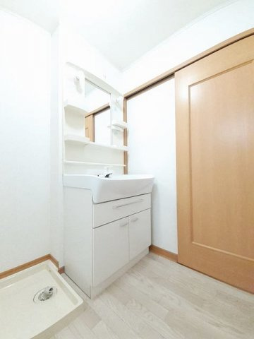 サンフラワーＡの洗面所